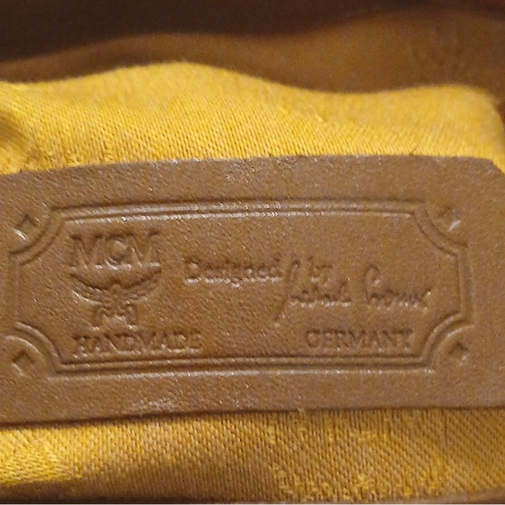 MCM COGNAC VISETOS LEATHER BUCKET BAG - Picture 8 of 12